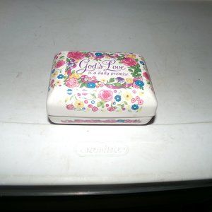 vintage fine porcelain trinket box.